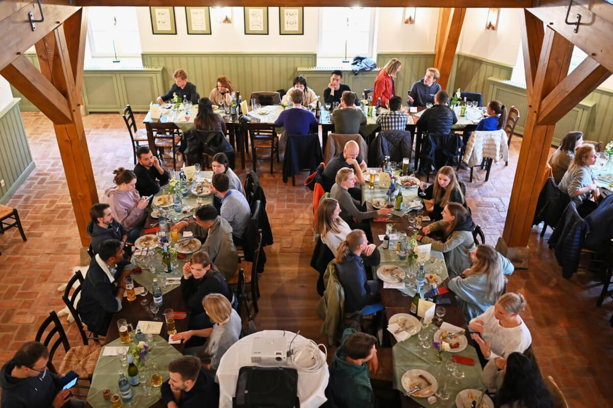 Hackathon, treasure hunting & more: Highlights from Leapsome’s spring 2022 offsite